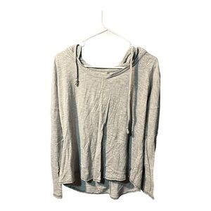 The North Face Gray Relaxed Long Sleeve Hooded Shirt